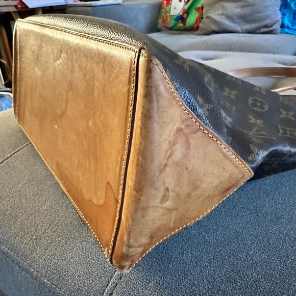 Louis Vuitton Cabas Mezzo tote - Picture 6 of 11